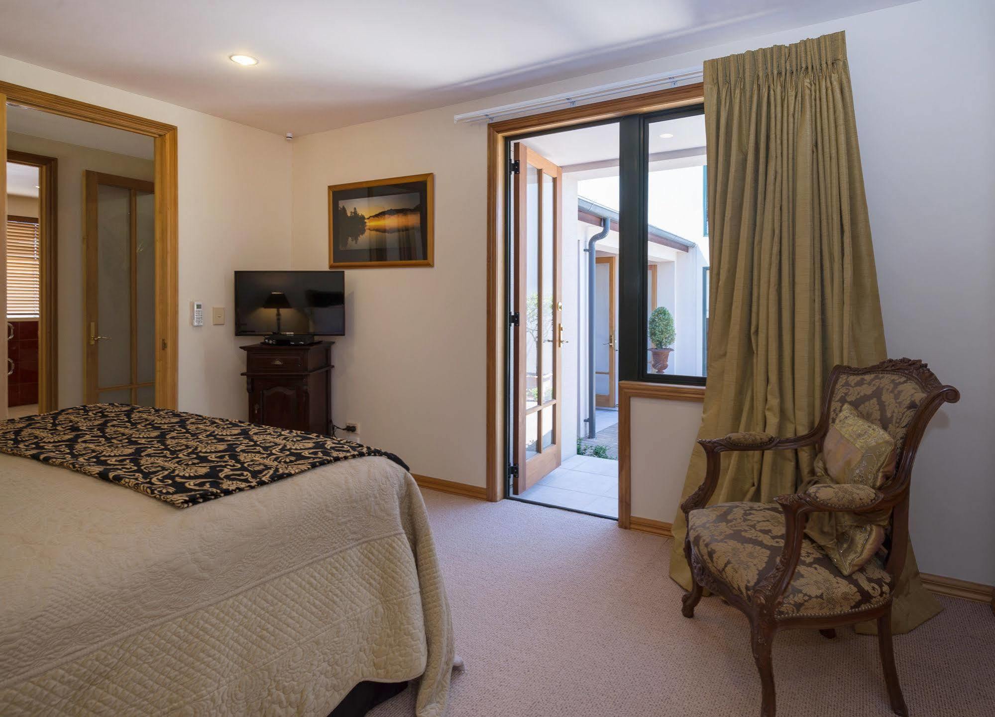 The Flying Trout Boutique Lodge Taupo Kültér fotó